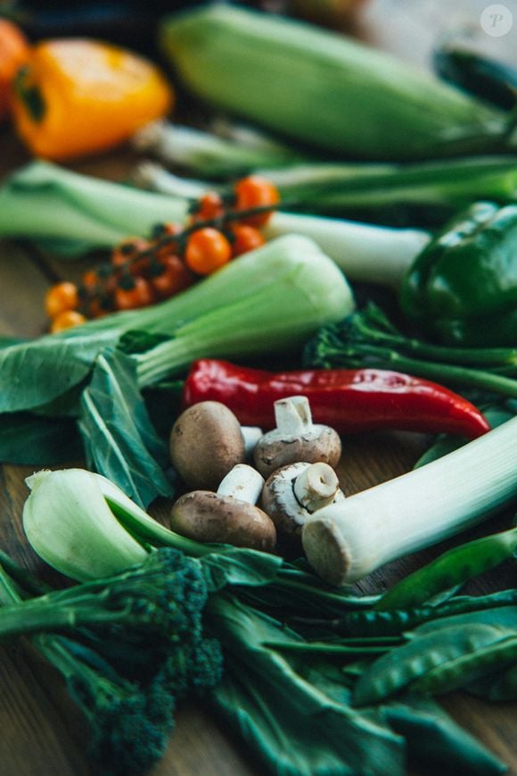 Salada do Benny é a favorita do seu filho e leva ingredientes deliciosos como o brócolis e cogumelo shiitake