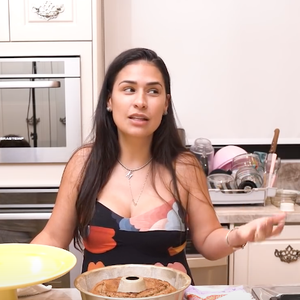 Depois de cerca de 40 minutos assando, o bolo está pronto e muito saboroso