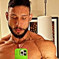 Por que dieta de Ramon Dino, com 101 kg de puro músculo, ganhou cookies e hambúrguer 48h antes da final do Mr. Olympia 2025?