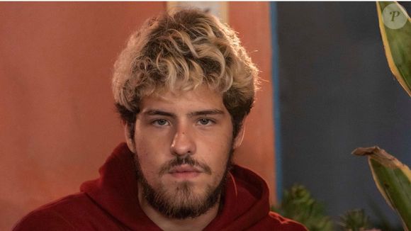 Raul salva a filha da morte no final de 'Três Graças'