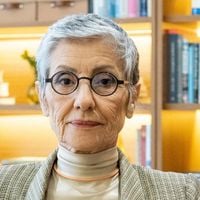 'Coisas absurdas e deploráveis': Cássia Kis é acusada de transfobia em banheiro de shopping e exposta em vídeo; mulher revela constrangimento