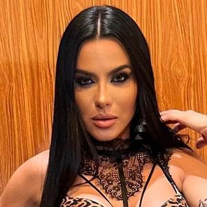 Tamires Assis atualmente tem 35 anos e é adepta de procedimentos estéticos no rosto e corpo