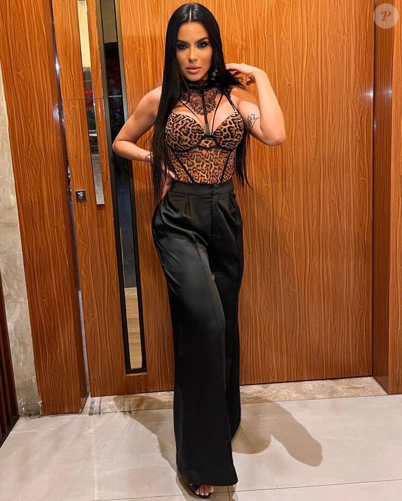 Tamires Assis atualmente tem 35 anos e é adepta de procedimentos estéticos no rosto e corpo