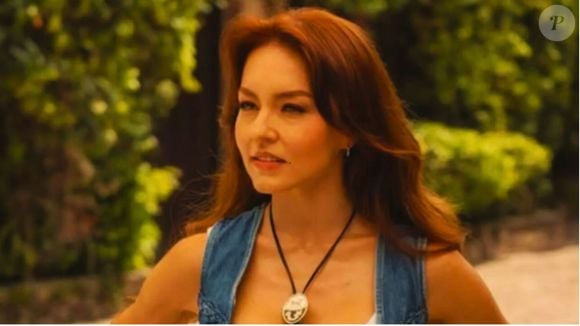 Atriz da novela 'Domênica Montero', Angelique Boyer precisa de dublês para cenas perigosas para montar cavalo