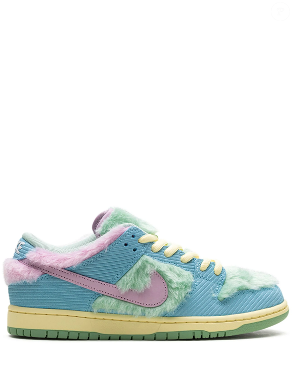 Entre nostalgia, conforto e muita personalidade, o novo Nike SB Dunk Low 'Verdy Visty' mostra que os tênis candy color continuam em alta e podem ser a peça-chave para iluminar os looks de inverno com um toque divertido e sofisticado