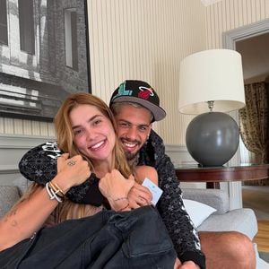 Virgínia Fonseca filmou Zé Felipe gargalhando de um vídeo onde uma mulher que sofre de obesidade mórbida comentava a quantidade de pães que comia