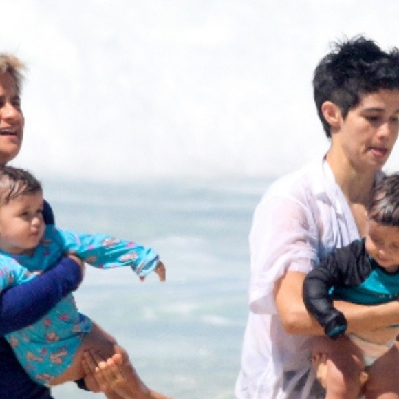 Nanda Costa e Lan Lanh não são mais um casal. Segundo o jornal O Globo, a separação aconteceu após 12 anos de relacionamento e foi conduzida de forma discreta