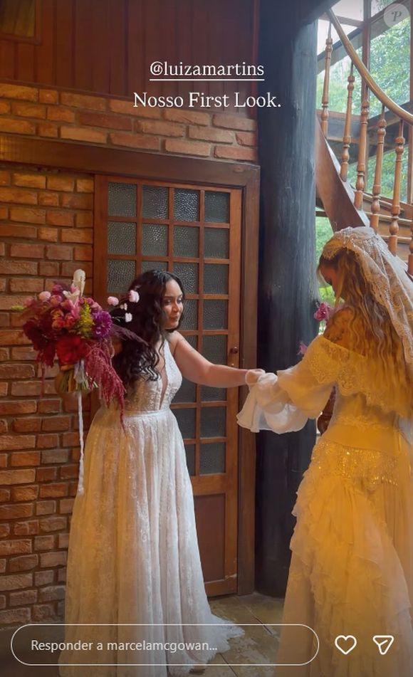 Marcela Mc Gowan e Luiza Martins viram seus vestidos antes de irem até o altar