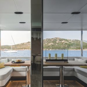 Interior do iate de Cristiano Ronaldo reforça conceito de mansão flutuante com alto padrão de luxo