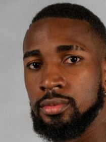 Ex-Flamengo e hoje no Cruzeiro, Gerson e o pai são cobrados em quase R$ 74 mil; ação na Justiça envolve 7 parcelas em atraso de contrato de 3 anos com escritório de advocacia. Detalhes!
