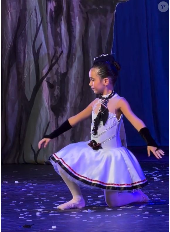 Filha de Ticiane Pinheiro e César Tralli, Manuella encantou a mãe com apresentação de balé: 'Orgulho!'