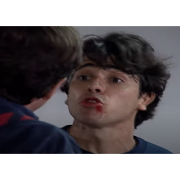 Em 'História de Amor', Bruno (Claudio Lins) foi salvo por Daniel (José de Abreu) após briga com Caio (Ângelo Paes Leme)