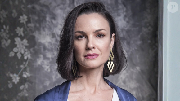 Carolina Kasting, hoje aos 51 anos, sobre distúrbio de imagem: “O distúrbio te causa um hiato entre a sua imagem real e a sua autoimagem. Então, você se olha no espelho e não vê exatamente aquilo que é real, mas sim uma projeção distorcida. Eu comecei a me ver fora do peso, por exemplo, e eu não estava"