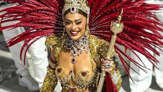 A verdade sobre o preço da fantasia de Juliana Paes no Carnaval 2026: stylist da atriz revela se look exclusivo da Dolce & Gabbana custou mais de meio milhão de reais