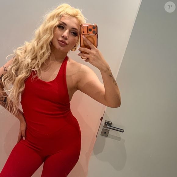 Segundo o ND Mais, a vidente Chaline Grazik que tem mais de 18 milhões de seguidores no Instagram, afirmou que sua previsão sobre Rick e Renner ocorreu em maio de 2025, quando relatou ter sentido uma 'sensação muito ruim' e disse ter tentado alertar a produção da dupla