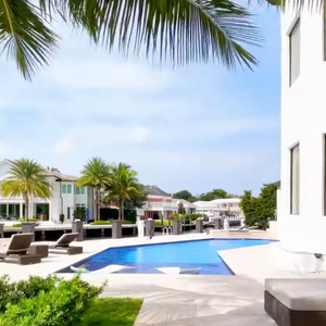 A propriedade onde Messi vive com Antonela Roccuzzo se tornou uma das mais conhecidas do mercado imobiliário de luxo americano