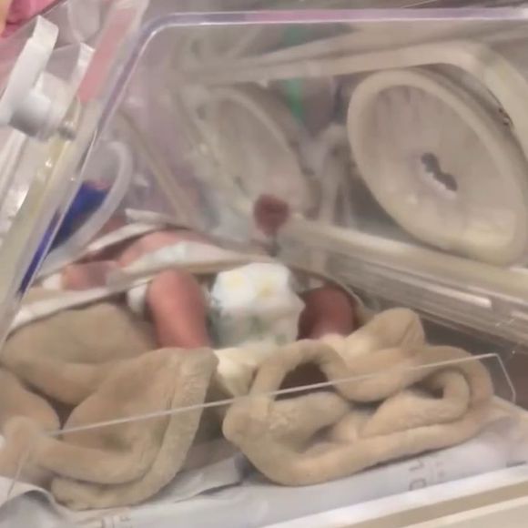 Filha de Maíra Cardi foi para a UTI após o nascimento por dificuldade de respirar