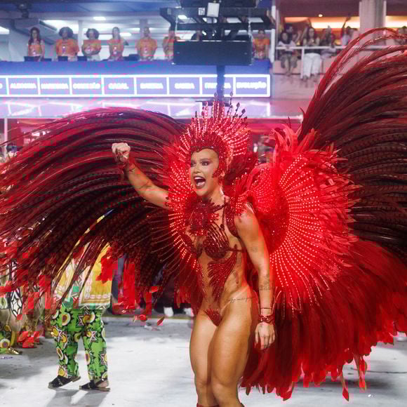 Rainha da Grande Rio, Virgínia Fonseca fez sua estreia no posto no Carnaval de 2026