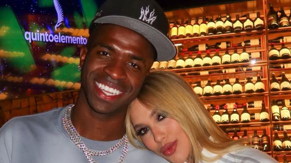Viagem de férias e festa de aniversário em barco: os planos de Vinicius Junior com Virginia após eliminação do Brasil na Copa 2026