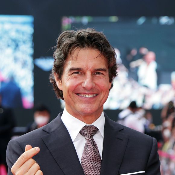 Sobre seus exercícios favoritos, Tom Cruise revela: "Caiaque no mar, espeleologia... esgrima, esteira, levantamento de peso... escalada, trilhas... Eu corro... Eu faço tantas atividades diferentes"