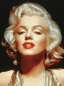 Muito além do loiro platinado: Marilyn Monroe faria 100 anos hoje e descobrimos com maquiadores os melhores segredos do batom vermelho perfeito