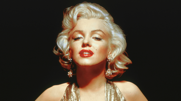 Muito além do loiro platinado: Marilyn Monroe faria 100 anos hoje e descobrimos com maquiadores os melhores segredos do batom vermelho perfeito