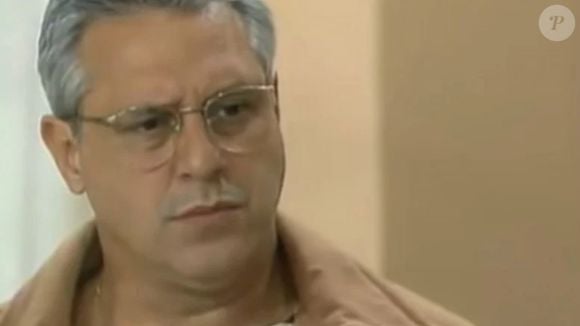 Novela 'A Viagem': Otávio pede a Alberto um jeito para ficar novamente próximo de Diná.