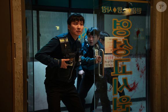 'Gatilho' conta a história de Lee Do, um ex-sniper militar cheio de traumas do passado que atua como policial