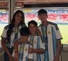Filhos de Messi e Antonela Roccuzzo chamam atenção pela altura em foto com a mãe durante a Copa 2026