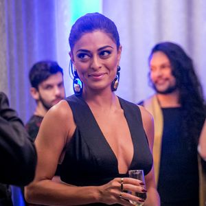 Visual comparado ao de Kim Kardashian: Na época da novela, o estilo marcante de Juliana Paes chamou atenção pelas peças que valorizavam a silhueta