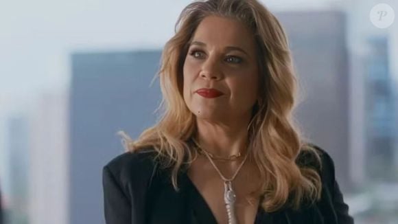 Pilar fez Adriana perder emprego em salão de beleza