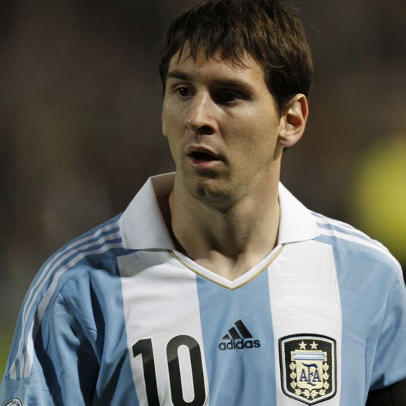 Com o passar do tempo, Lionel Messi apostou em um visual mais moderno