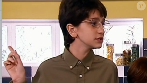 Há 21 anos, esse menino tímido estrelou novela fora da Globo que foi uma escola de atuação para muitos famosos; hoje, é estrela de série TOP 1 da Netflix no mundo