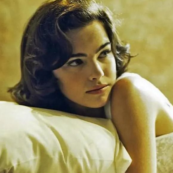 Ana Paula Arósio estreou na Globo em 'Hilda Furacão' (1998), na qual viveu a personagem-título, uma prostituta