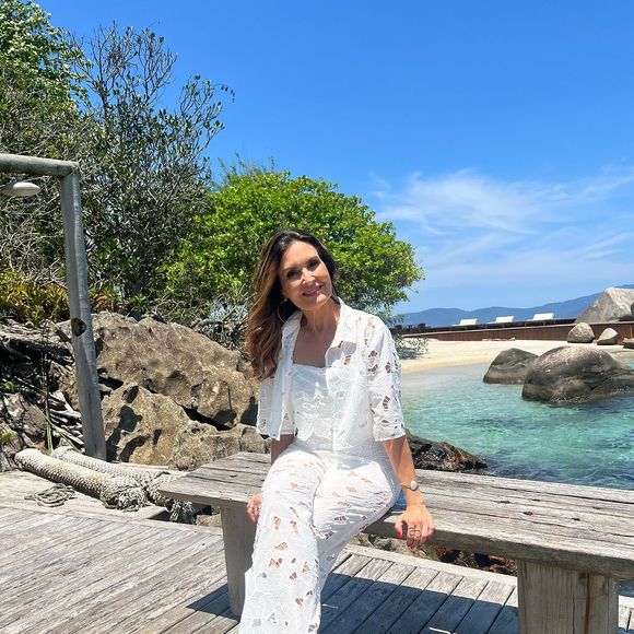 Fátima Bernardes mantém o corpo esguio com dança e alimentação equilibrada