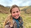 A roupa usada por Charlotte, na foto tirada por Kate Middleton, pode ter um significado pouco conhecido por muitos; uma singela homenagem para sua mãe.