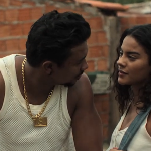 Xamã, o Bagdá de 'Três Graças', nega namoro com Bella Campos, de 'Vale Tudo'