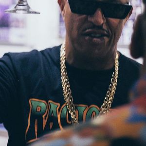 O rapper explicou que optou por manter a separação longe dos holofotes por respeito à história que viveu com Eliane.