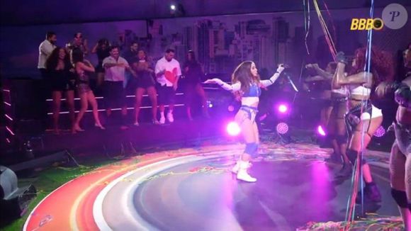 Internautas reprovaram estrutura de show de Anitta no 'BBB 25'