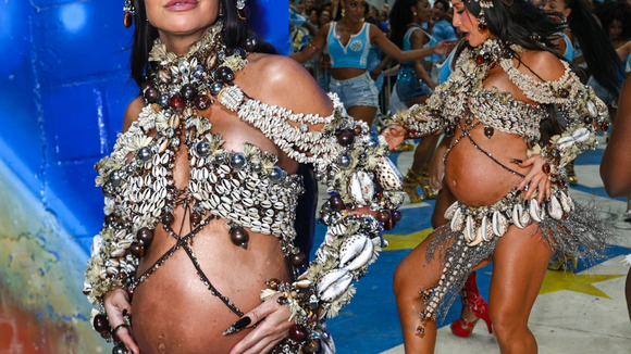 Aos 45 anos e grávida de 8 meses, Sabrina Sato quebra TU-DO no samba da Vila Isabel com barrigão à mostra e look de búzios, franjas e penas; veja 29 fotos