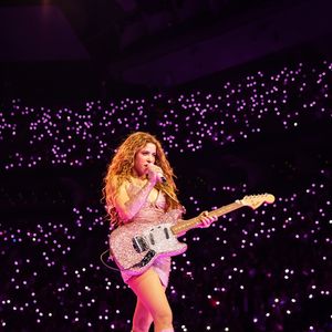 Show de Shakira no Rio ganha ação com Anitta que premia criatividade
