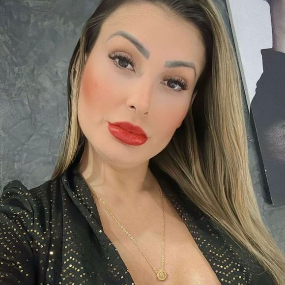 Por um breve período, Andressa Urach voltou à prostituição
