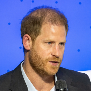 Em seu desabafo, Harry revelou que rejeitou a ideia de seguir o seu papel dentro da monarquia, devido à morte da mãe