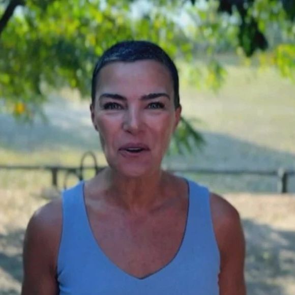 2025: de cabelo super curto, Ana Paula Arósio apareceu novamente em um comercial da TV Globo para divulgar o retorno da novela 'Terra Nostra'