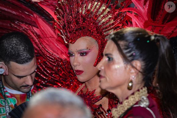 Durante desfile da Grande Rio, 'desaparecimento' de Virgínia de transmissão da Globo incomodou internautas