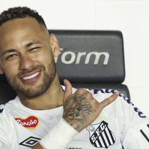 Neymar no centro da polêmica: duas ex-affairs e uma ligação que virou escândalo, afirma colunista