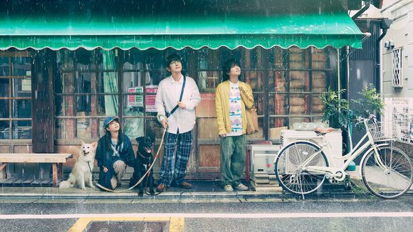 'Crônicas de um Lar': um homem de 50 anos, seu novo amor e uma adolescente rebelde constroem uma família improvável movida por amor, aceitação e afeto