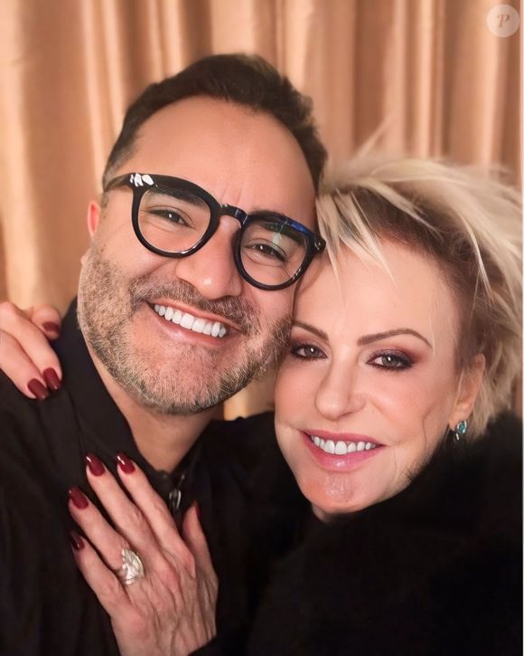 Ana Maria Braga está casada com o jornalista Fábio Arruda.