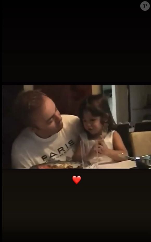 Sofia mostrou um vídeo de quando ainda era pequena, ao lado de Gugu Liberato