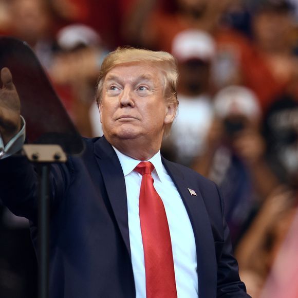 2019: Donald Trump dá início à sua campanha para a reeleição dos Estados Unidos